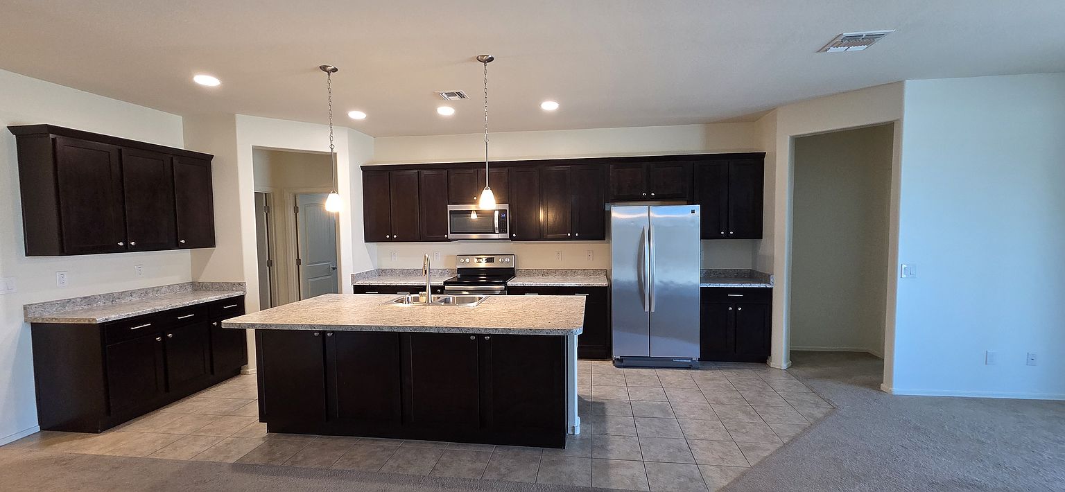 18316 W Ida Ln photo 3