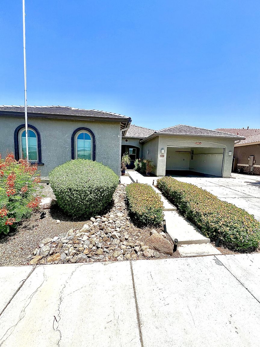 21730 E Caldwells Ct photo 2