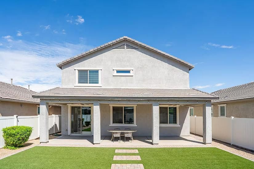 2437 E Alta Vista Rd photo 2