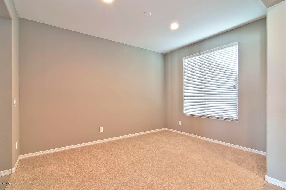 6303 S 24th Pl Phoenix, AZ 85042 photo 4