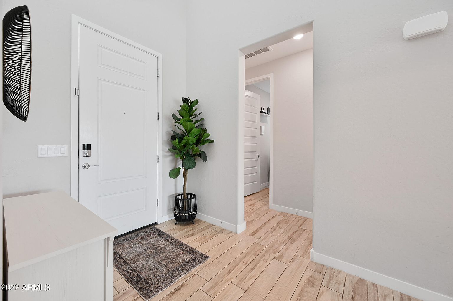 10104 E Gamma Ave photo 4