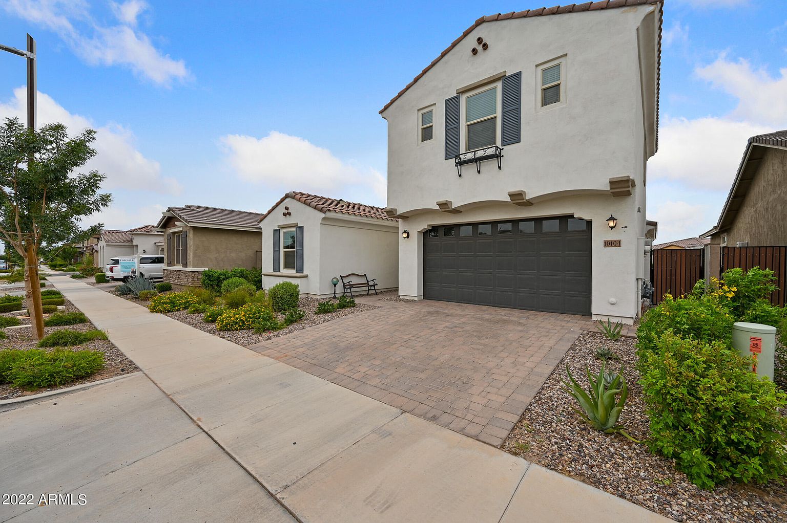 10104 E Gamma Ave photo 2