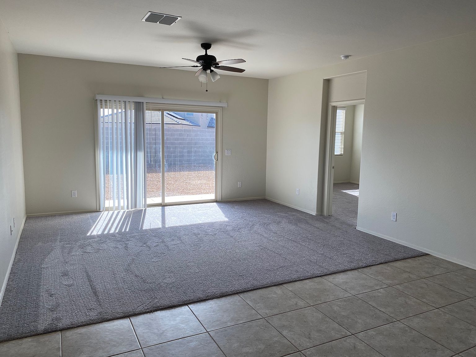 30651 W Amelia Ave photo 3