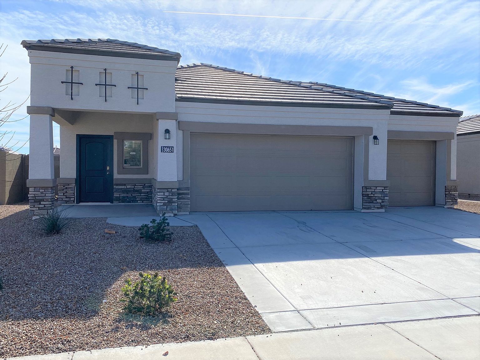 30651 West Amelia Avenue photo 2