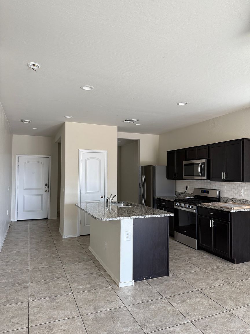 3924 N 308th Dr photo 5