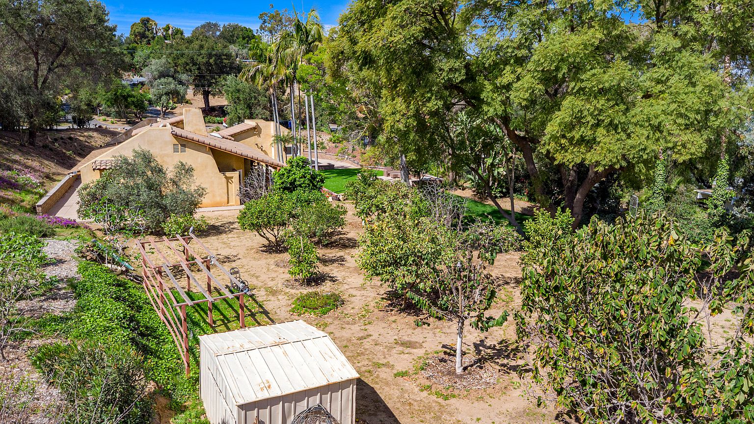 1315 Macadamia Dr photo 5