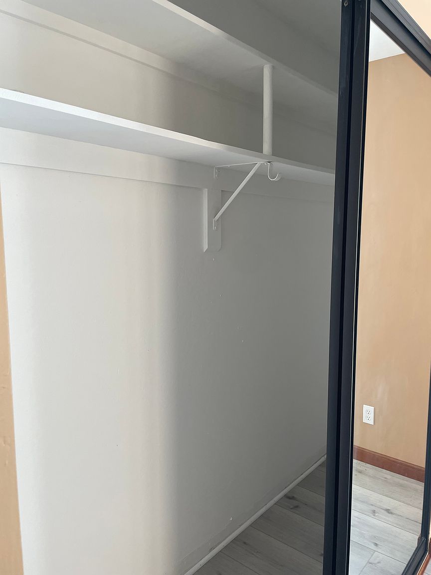 1872 Lendee Dr photo 3