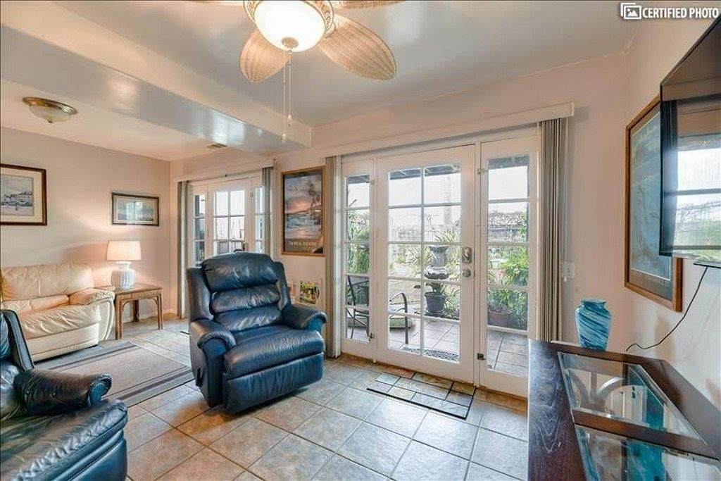 5118 W Point Loma Blvd photo 2