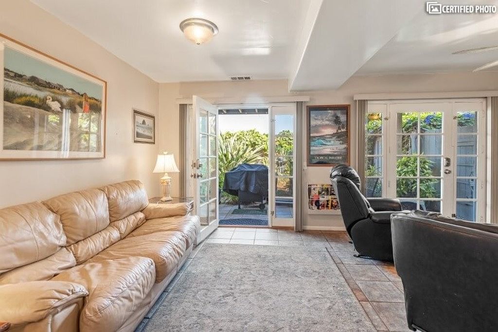 5118 W Point Loma Blvd photo 3