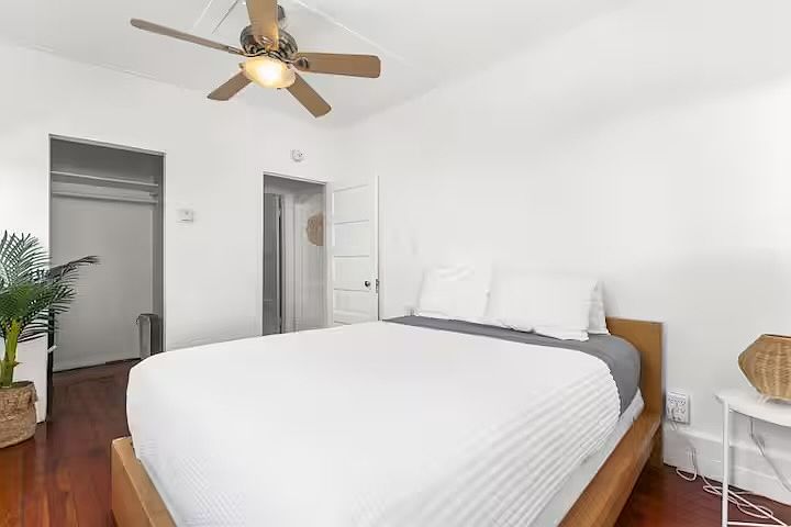 5046 Long Branch Ave photo 4