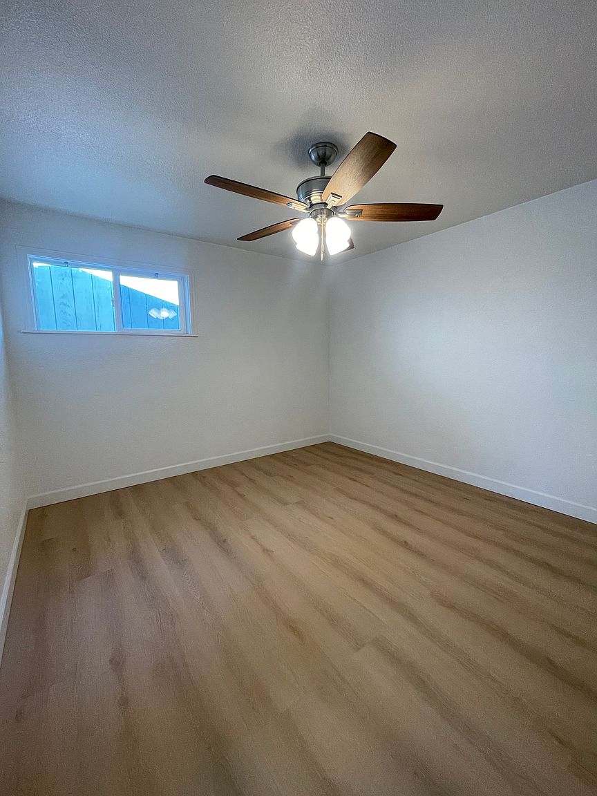 1207-9 Lyons Ln photo 4