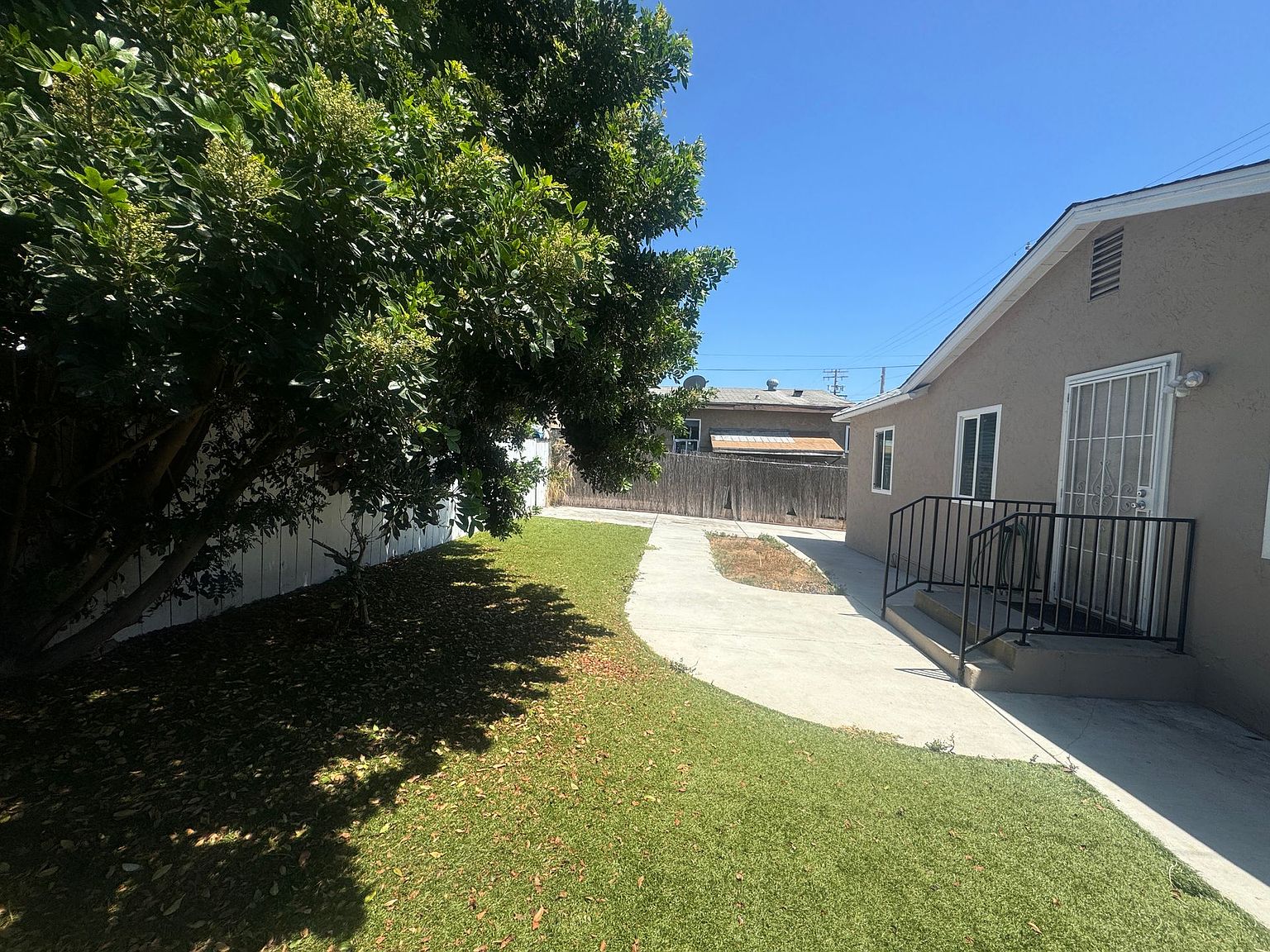 2129 National Ave photo 2