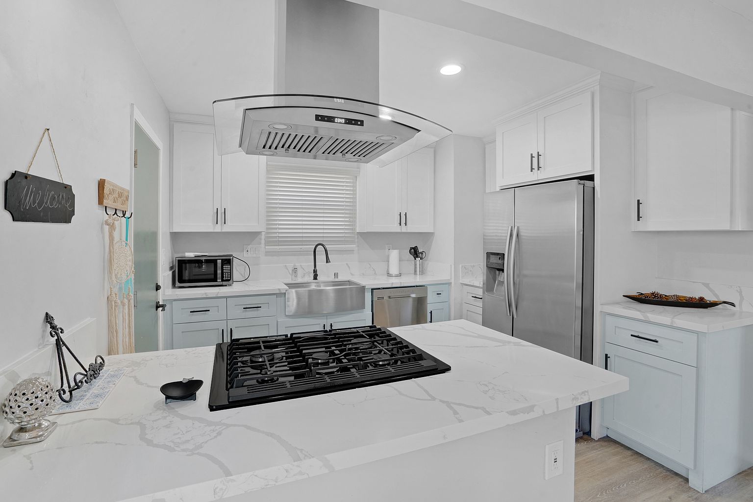 3996 Market St photo 2