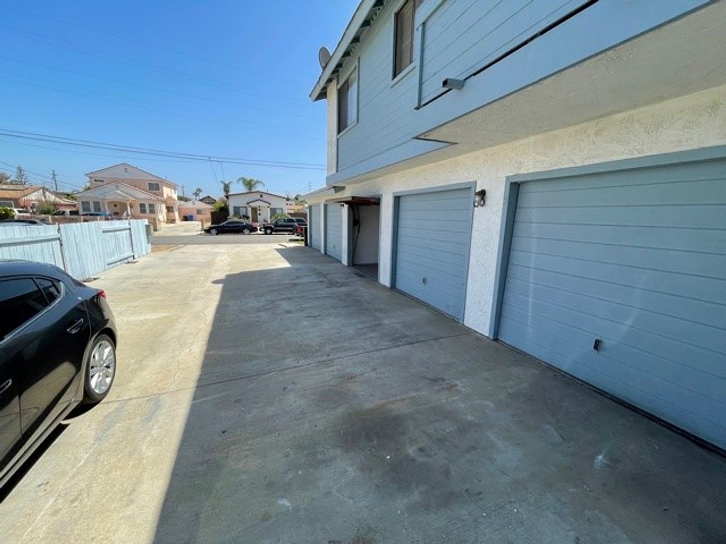 140 Cedar Ave photo 3