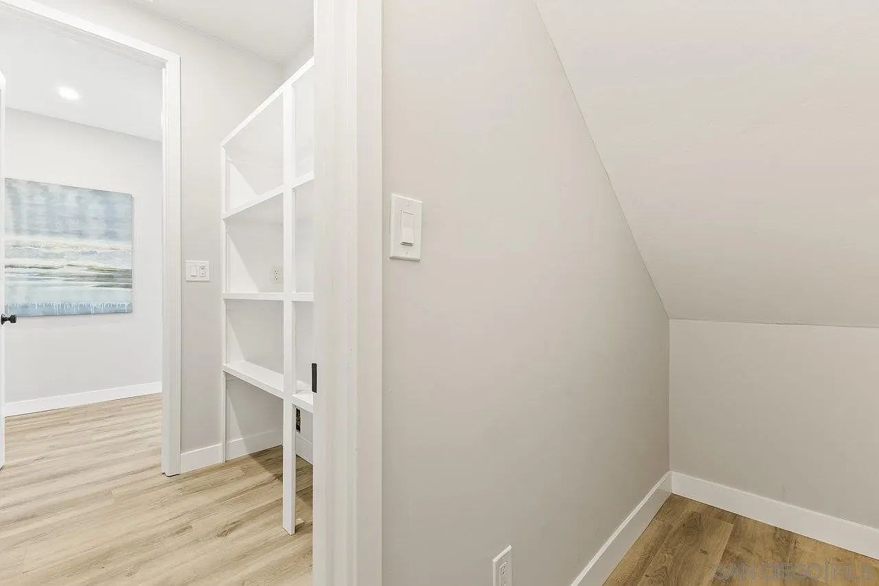 254 Donax Ave photo 4