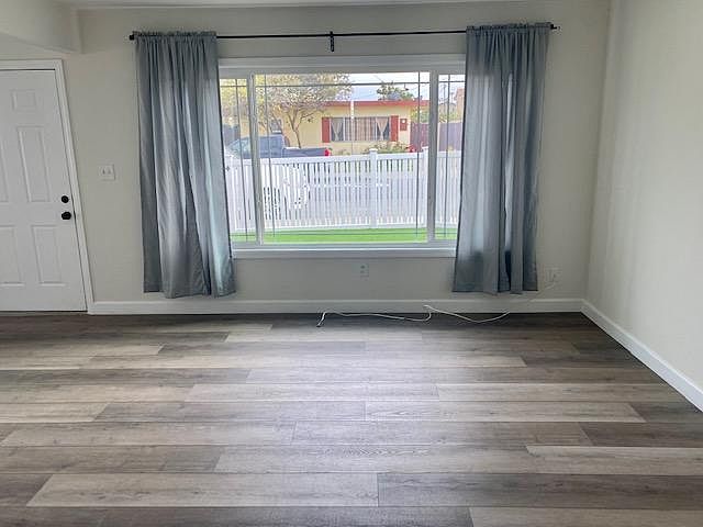1440 Fern Ave photo 3