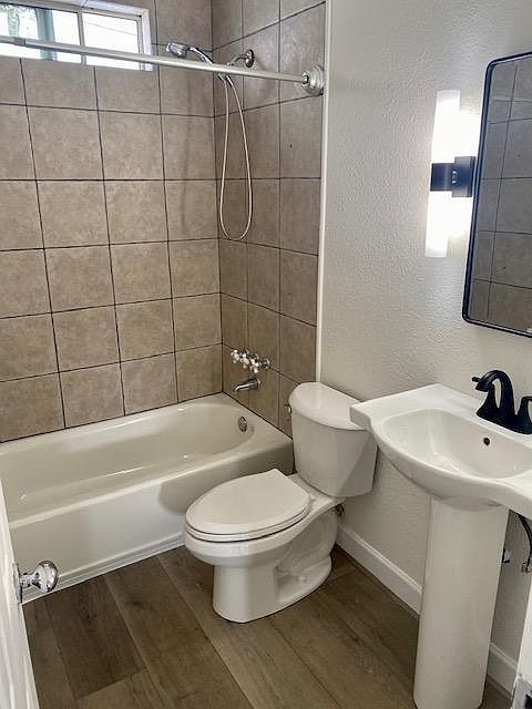 1440 Fern Ave photo 5