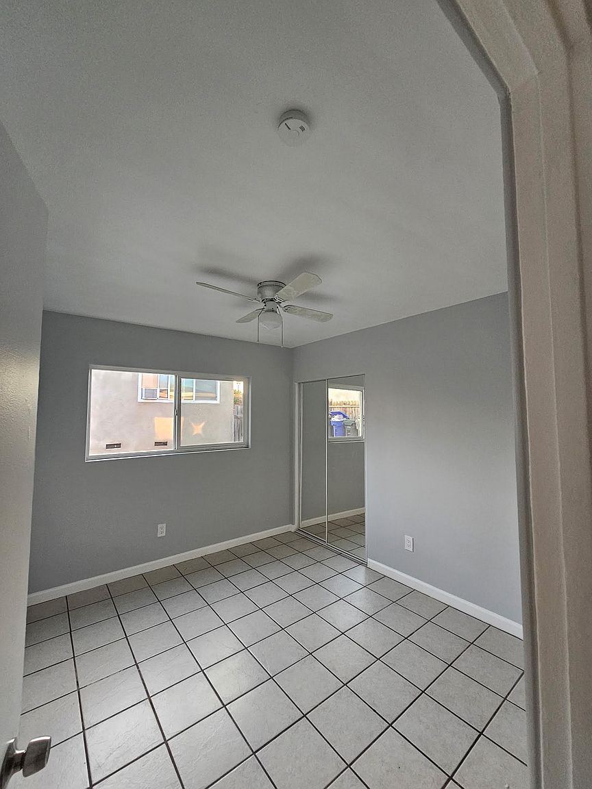 1245-47 Georgia St photo 2