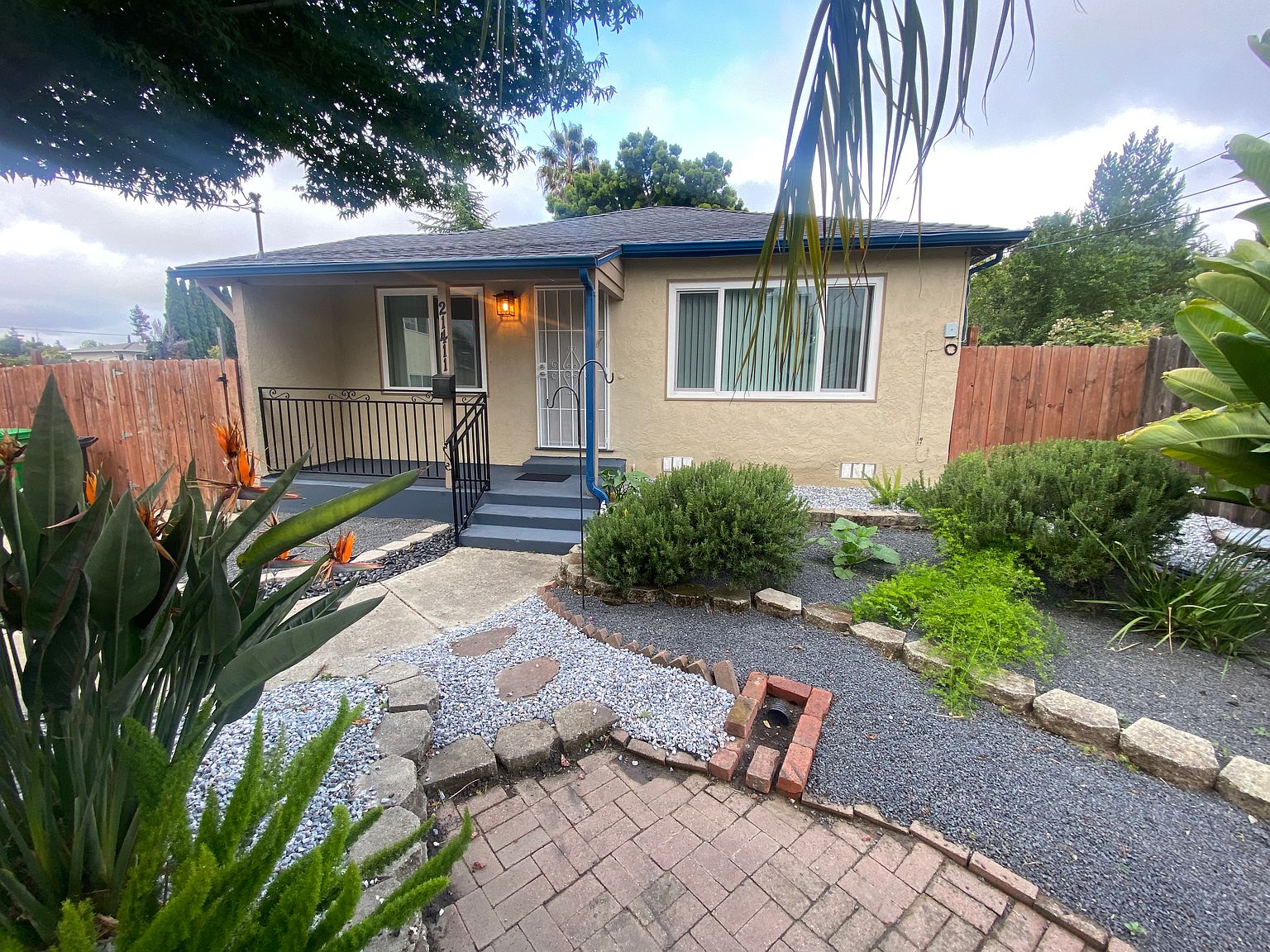 21411 Locust St Hayward, CA 94541 photo 4