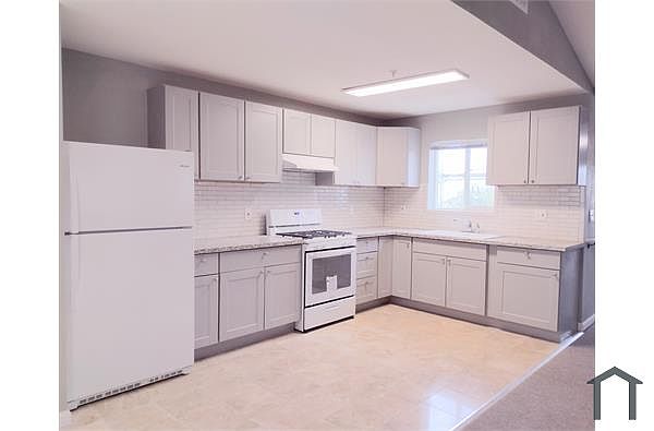 10733 Pippin St photo 4