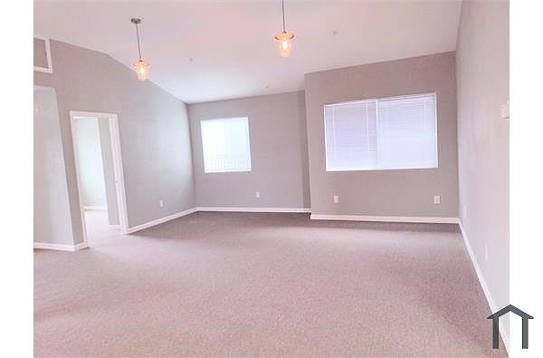 10733 Pippin St photo 5