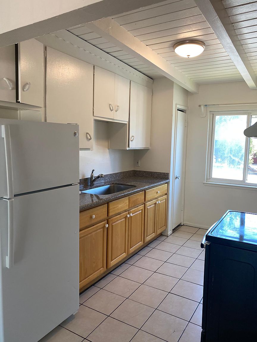 2BR/2BA Apartment on 11th St · Union City photo 2