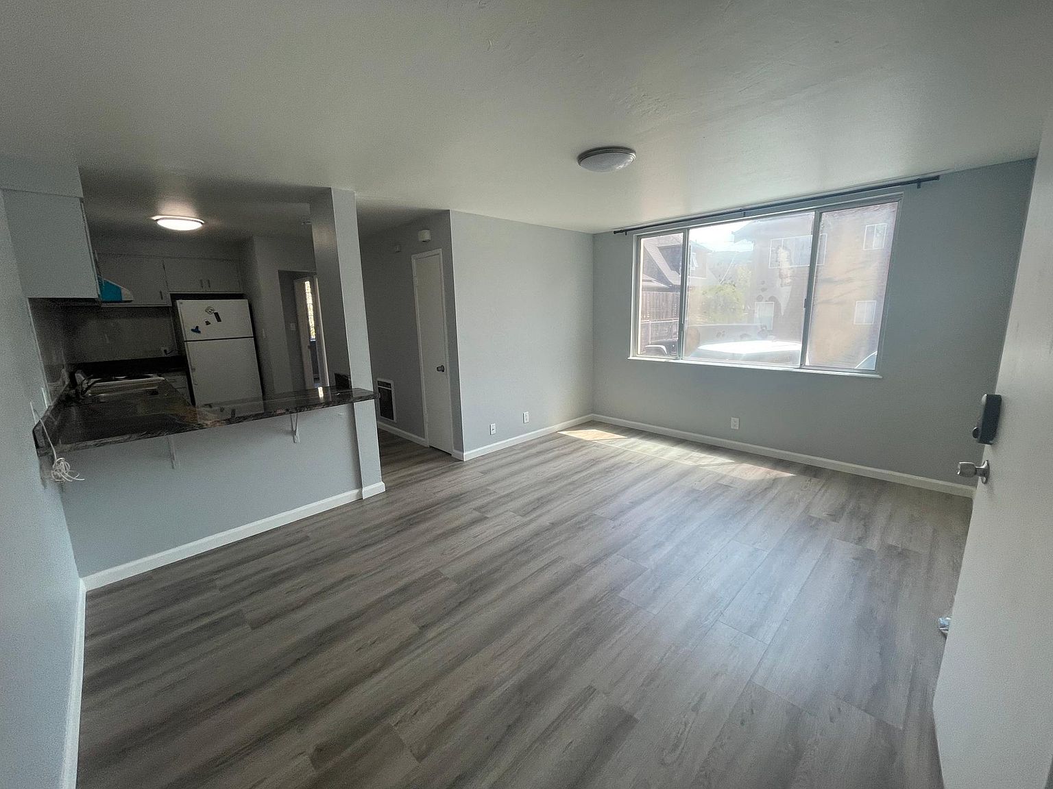 2BR/1BA Apartment on Dwight Way · Berkeley photo 2