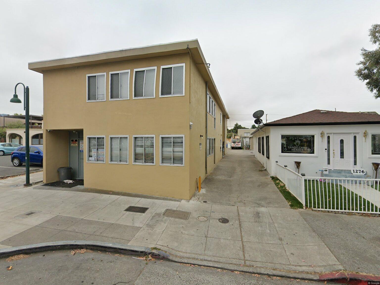 Apartments on University Ave · Berkeley photo 2