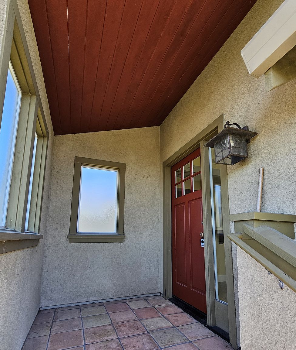 125 Plum St unit B photo 4