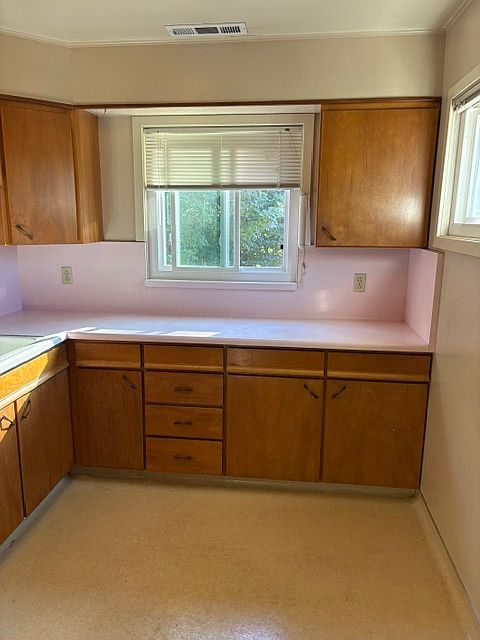 208 Farmer St photo 4