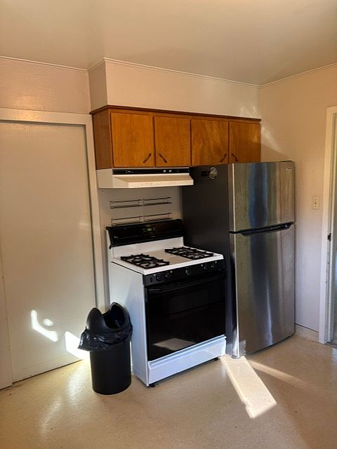 208 Farmer St photo 2