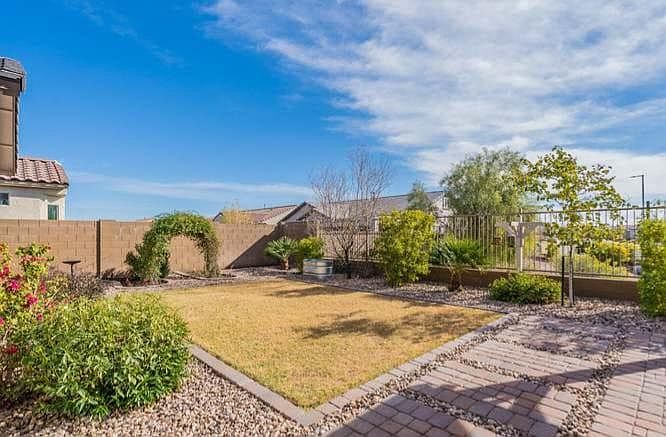 5533 W Patriot Way photo 2