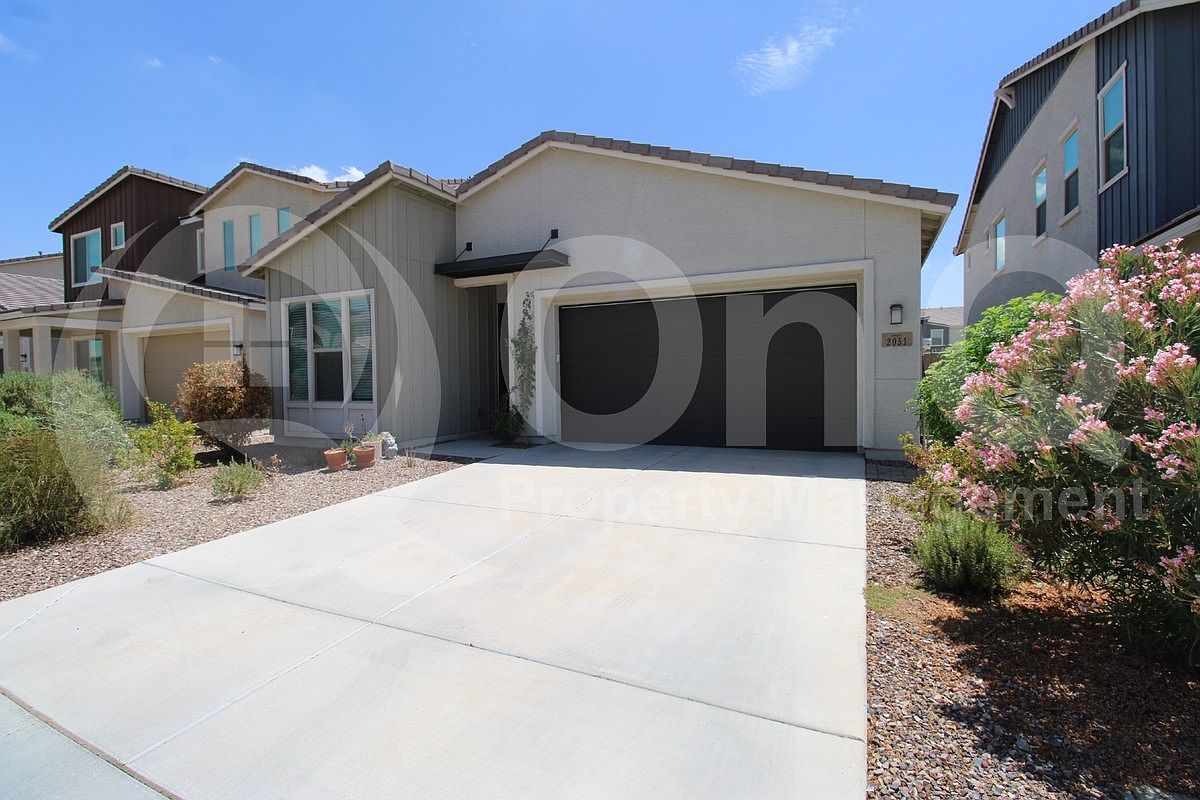 2051 E Wisteria Dr Chandler, AZ 85286 photo 4