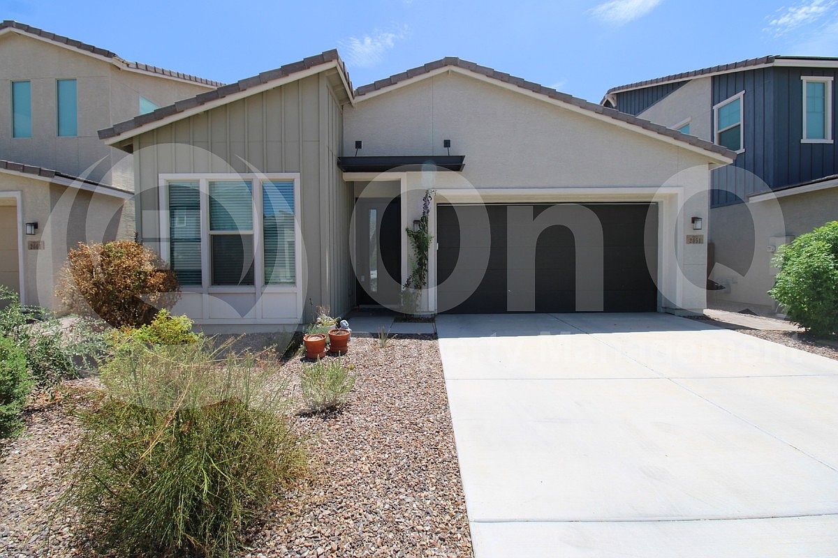 2051 E Wisteria Dr Chandler, AZ 85286 photo 2