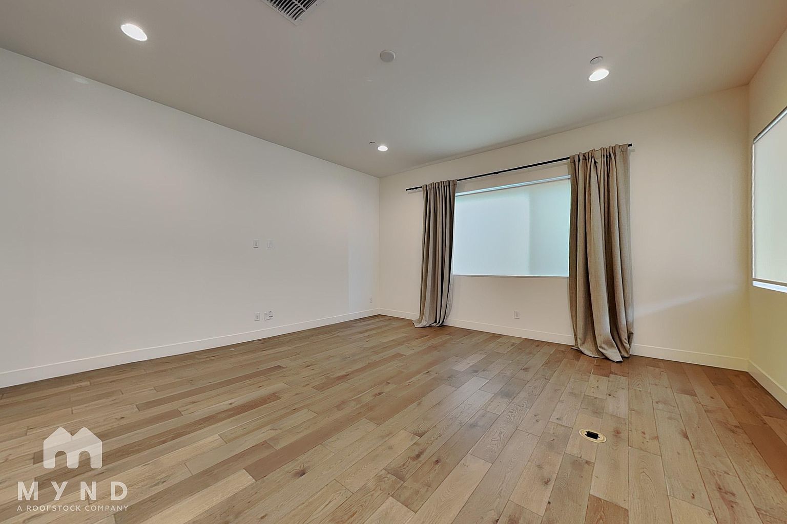 6807 E Orion Dr photo 4