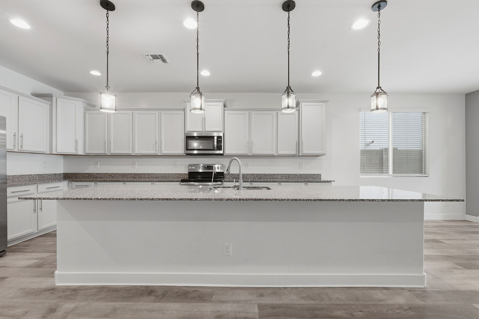 2063 E Lantana Dr photo 5