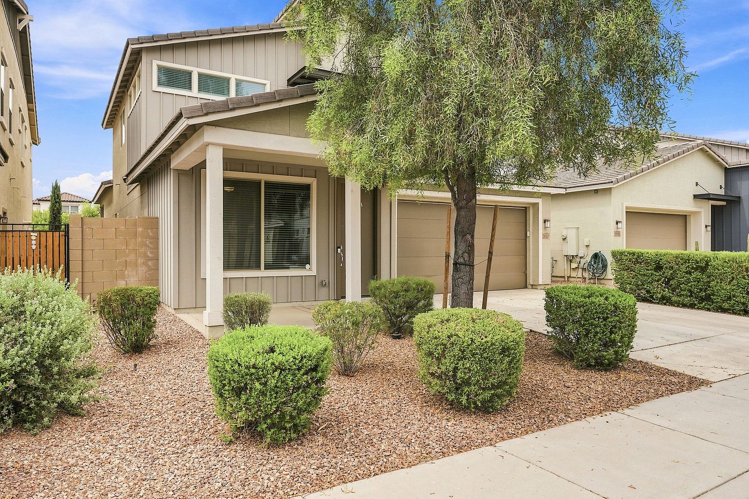 2063 E Lantana Dr photo 2