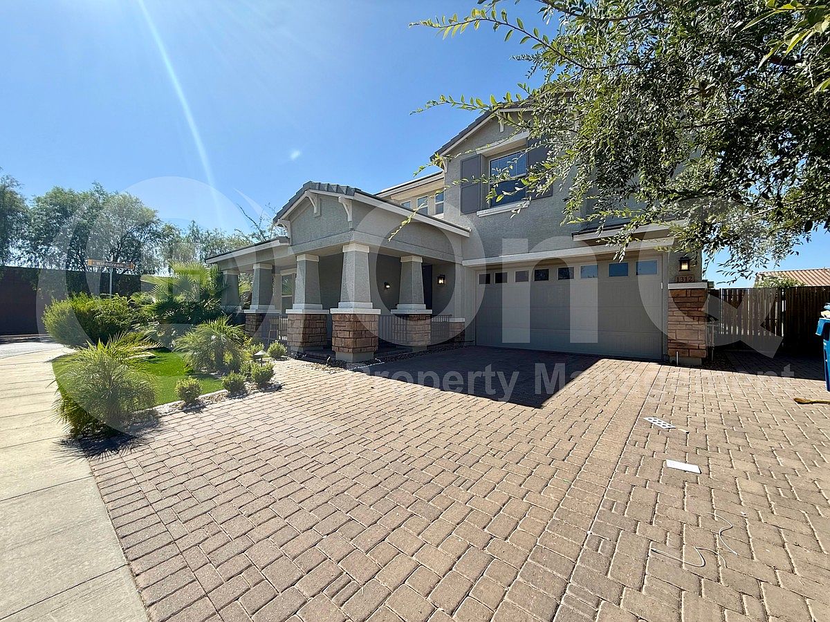 1312 E Gemini Pl Chandler, AZ 85249 photo 4