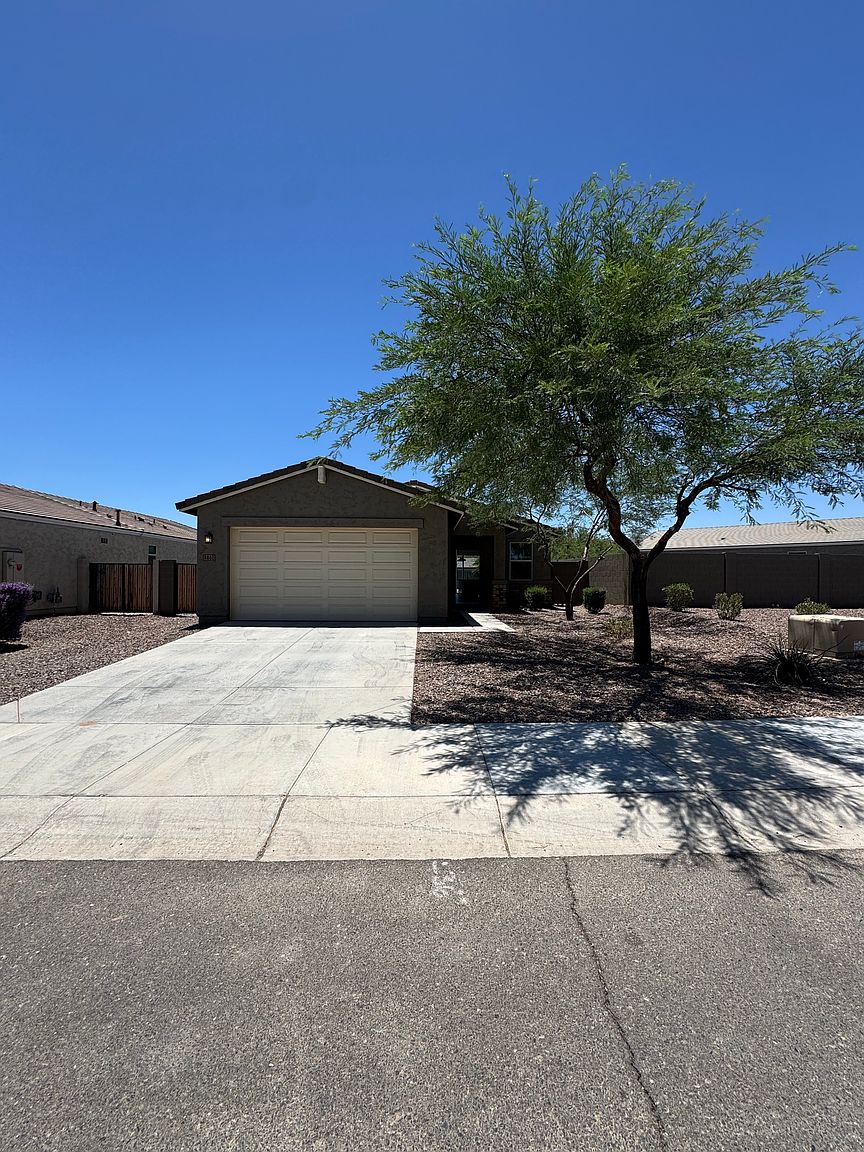 8880 N 185th Dr photo 3