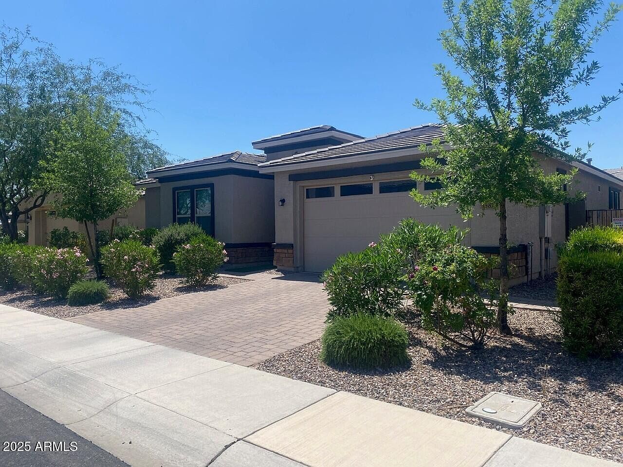 1381 E Scorpio Pl Chandler, AZ 85249 photo 2