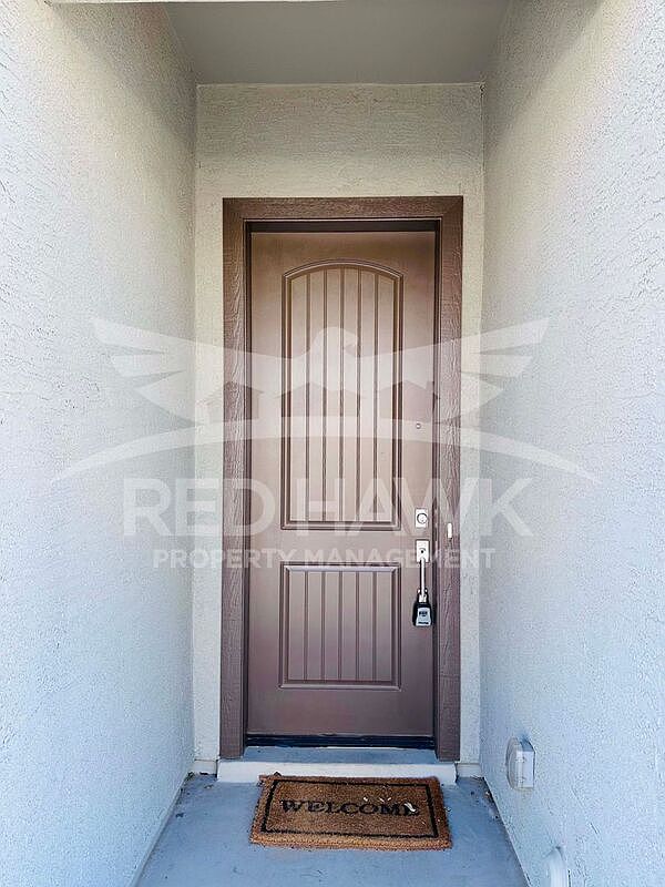1935 E Wisteria Dr photo 4
