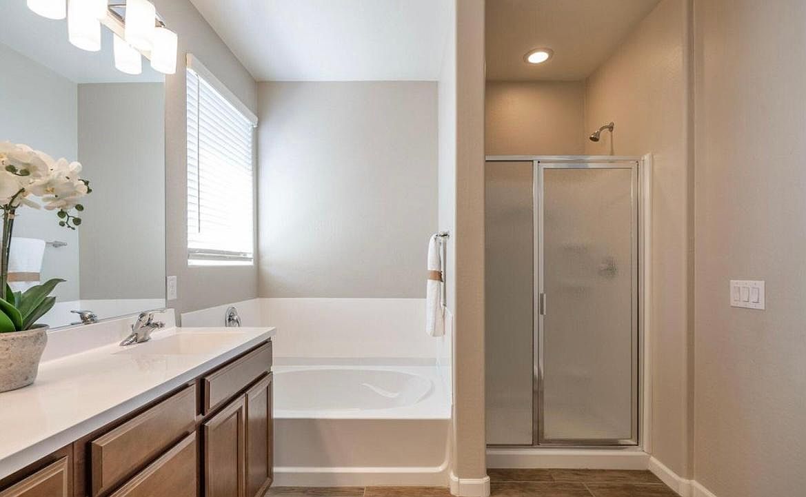 2834 S Joslyn photo 2