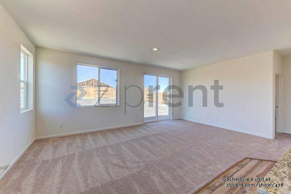 4688 Lincoln Lndg photo 3