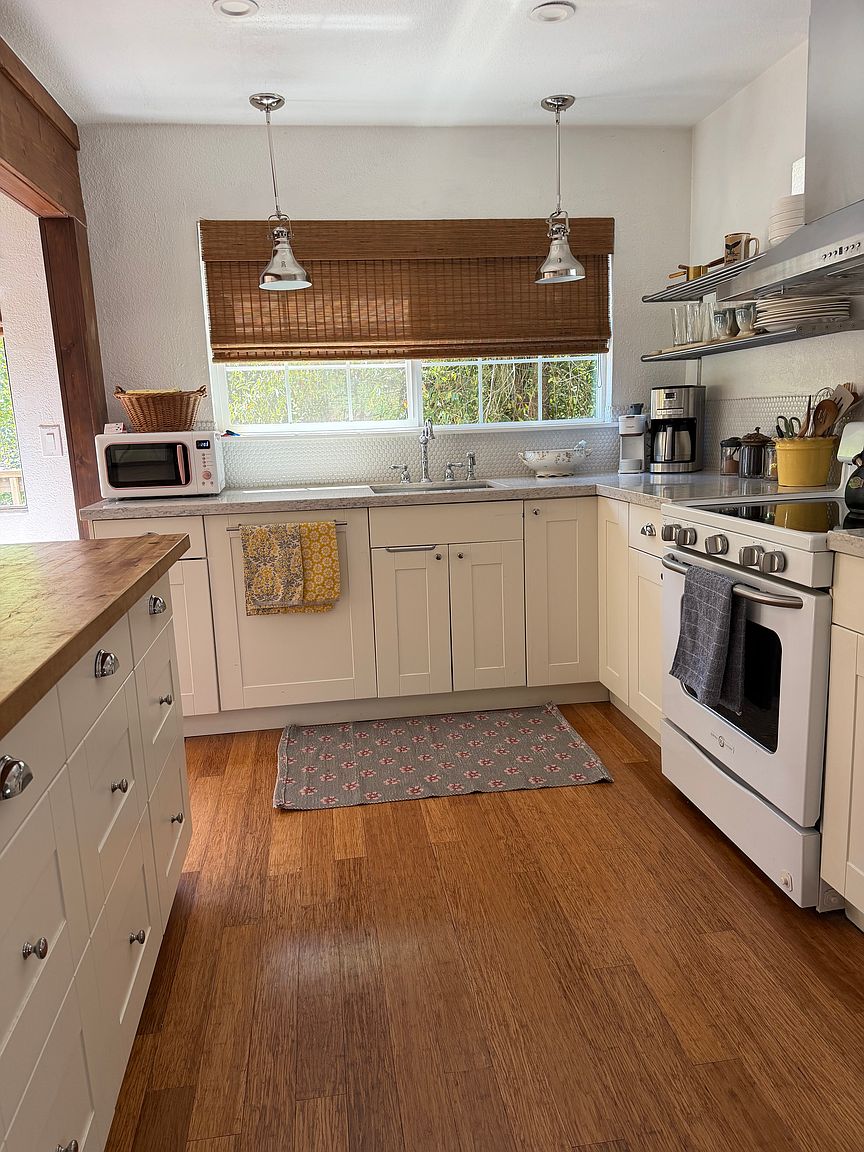 10649 River Dr photo 2