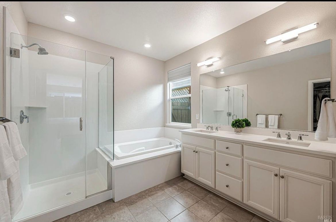 5614 Kameron Pl photo 2