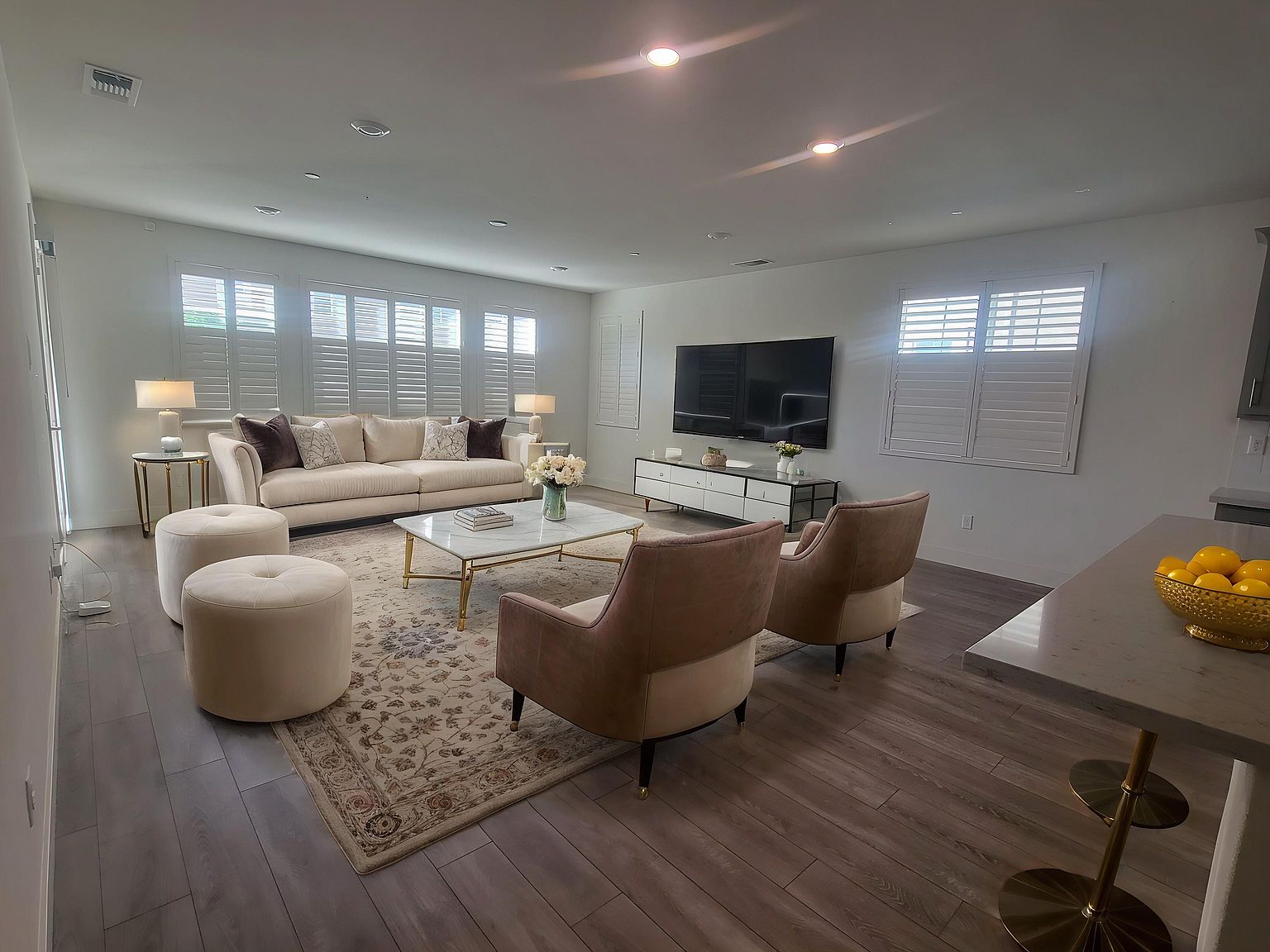 2377 Ostera St photo 3