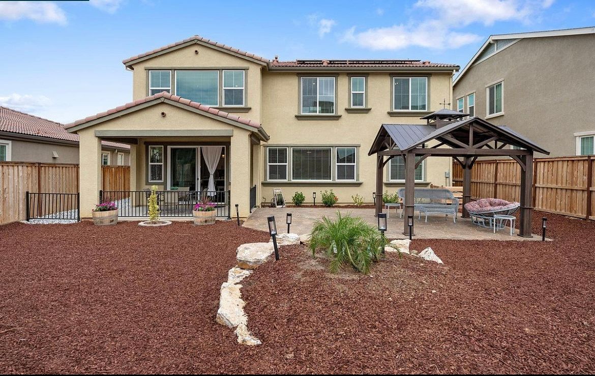 6779 Celadon Ln photo 4
