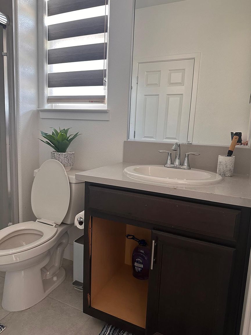 144 W Nasergholi Ave photo 2
