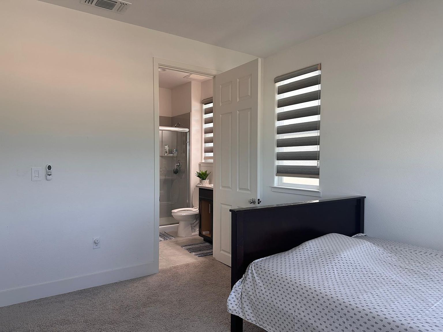 144 W Nasergholi Ave photo 5