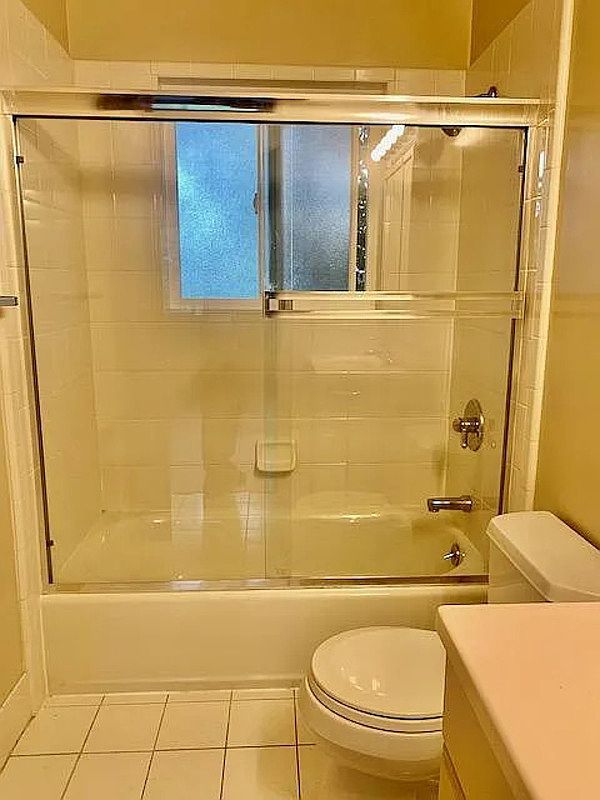 220 College Ave photo 5